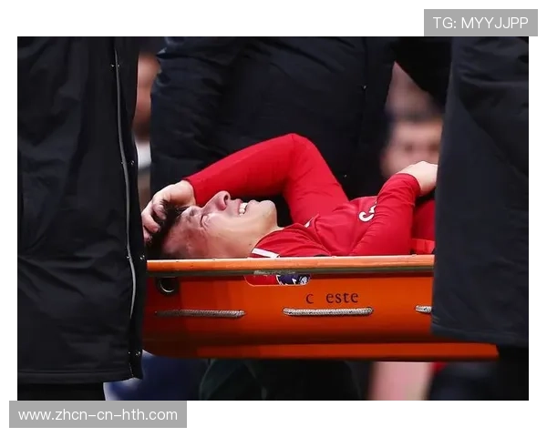 曼联2-2伯恩利，利桑德罗·马丁内斯完成百场里程碑